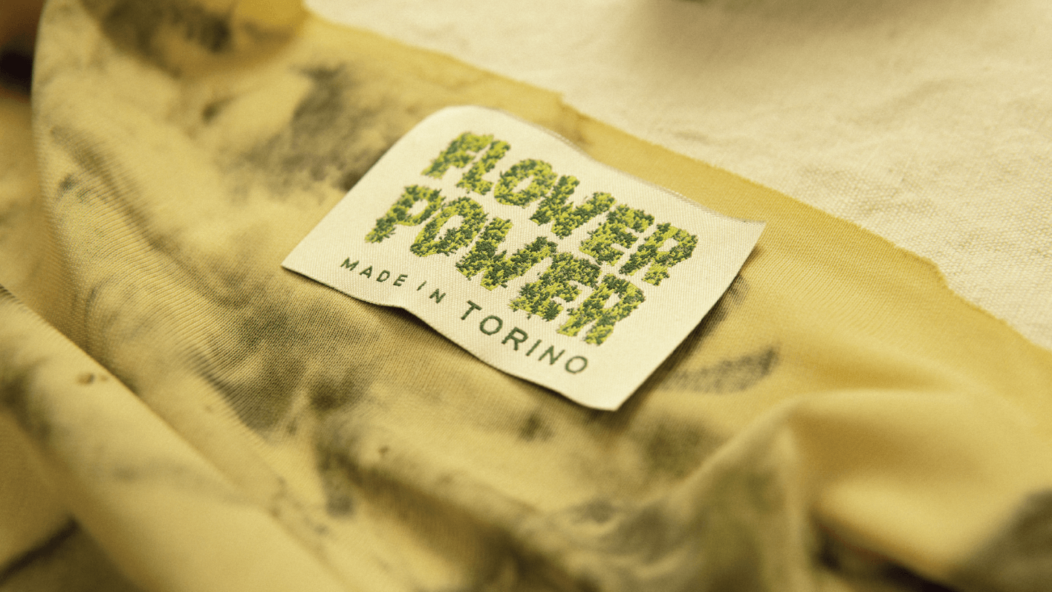 Stampa-botanica-flower-power-torino-stampa-naturale-vestiario-personalizzato-biologico-2